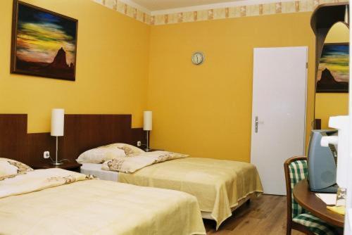 Sunset Motel Szombathely Chambre photo